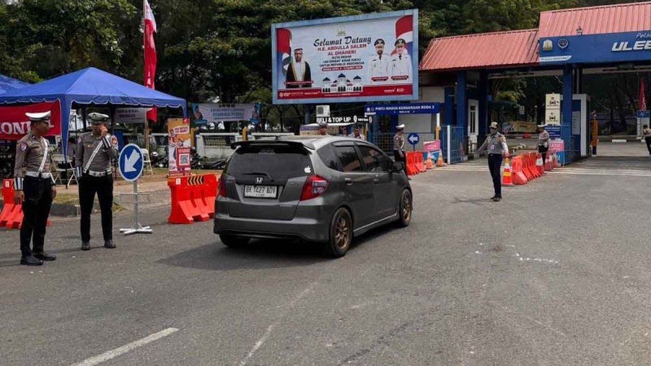 Polda Aceh memastikan arus mudik Lebaran 1446 H berjalan lancar dan kondusif berkat Operasi Ketupat Seulawah 2025 yang meningkatkan patroli dan pengamanan di berbagai titik.