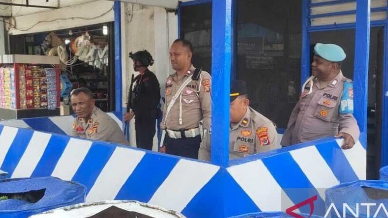 Polres Jayawijaya memastikan keamanan arus mudik Lebaran 2025 di Wamena dengan menyiagakan dua pos pengamanan di Pos 5 Lantas dan Pos Pelayanan Bandara, didukung personel gabungan.