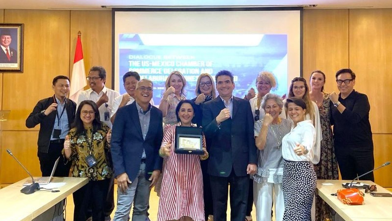 Pelindo Group menerima delegasi misi dagang Meksiko, membuka peluang kerja sama logistik dan memperkuat konektivitas perdagangan internasional antara Indonesia dan Meksiko.