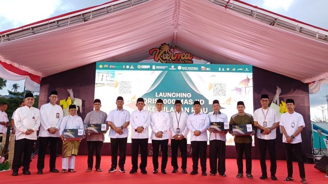 Bazar Ramadhan KURMA 2025 di Kepri sukses dorong pertumbuhan ekonomi syariah, dengan transaksi UMKM meningkat hingga 100% dan kolaborasi berbagai pihak.