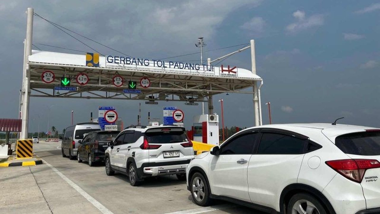 Hingga H-2 Lebaran, Tol Sigli-Banda Aceh (Sibanceh) dilintasi 27.057 kendaraan pemudik, meningkat 79 persen dibanding hari normal, dengan lonjakan tertinggi terjadi di Gerbang Tol Padang Tiji.