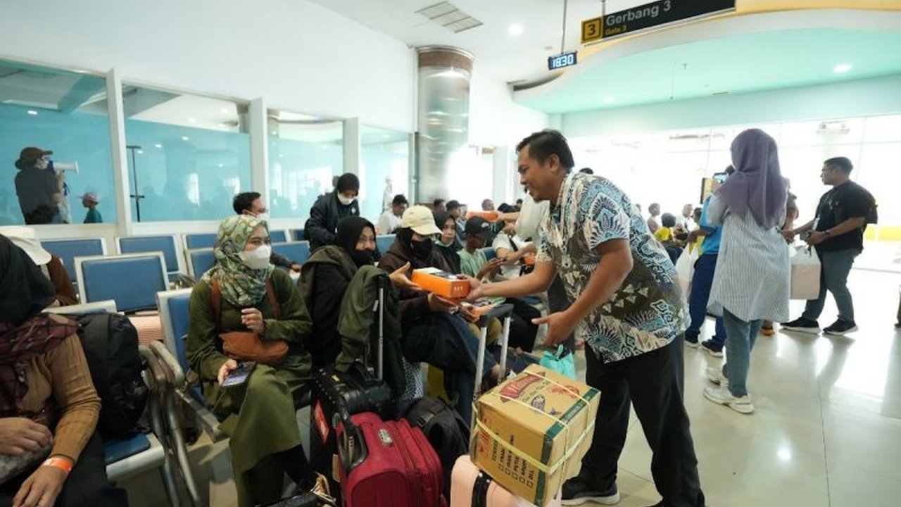 PT Pupuk Indonesia (Persero) hadirkan Posko Mudik BUMN 2025 di Pelabuhan Tanjung Perak, Surabaya, untuk membantu kelancaran arus mudik Lebaran 2025, dilengkapi berbagai fasilitas pendukung.