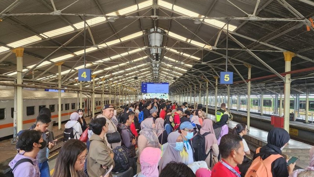 PT KAI Daop 2 Bandung mengangkut lebih dari 17.000 penumpang pada puncak arus mudik Lebaran 2025, dengan peningkatan jumlah penumpang secara keseluruhan hingga 82,7 persen.