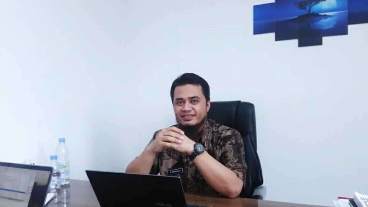 Pemerintah Provinsi Sulawesi Barat menetapkan 10 proyek strategis untuk tahun anggaran 2025 guna meningkatkan kesejahteraan masyarakat melalui pembangunan infrastruktur, pertanian, kelautan, dan pendidikan, meskipun beberapa proyek berpotensi direvisi.