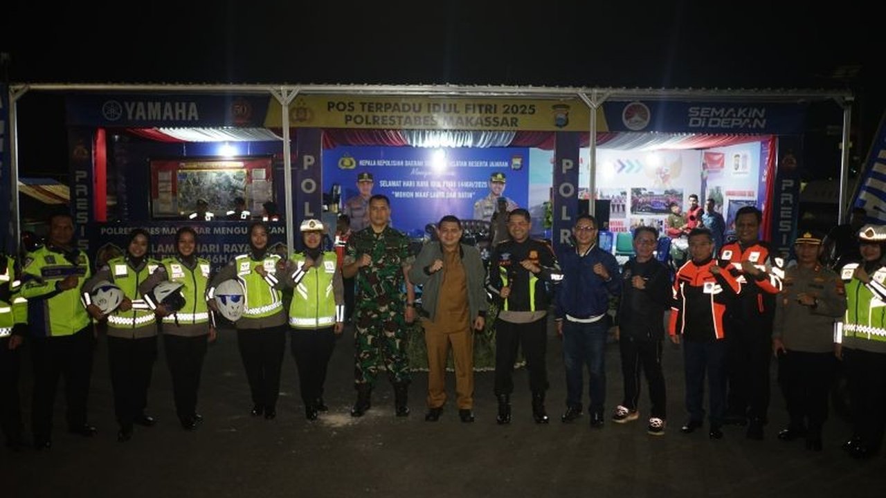 Wali Kota Makassar, Munafri Arifuddin, bersama Forkopimda meninjau langsung kesiapan empat posko mudik Lebaran 2025 di Makassar menggunakan sepeda motor, memastikan keamanan dan kenyamanan pemudik.