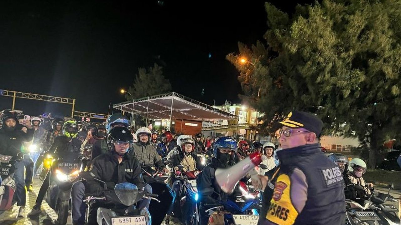 Polres Lampung Selatan menyediakan layanan penitipan motor gratis bagi masyarakat yang mudik Lebaran 2025 untuk memberikan rasa aman dan nyaman selama perjalanan.