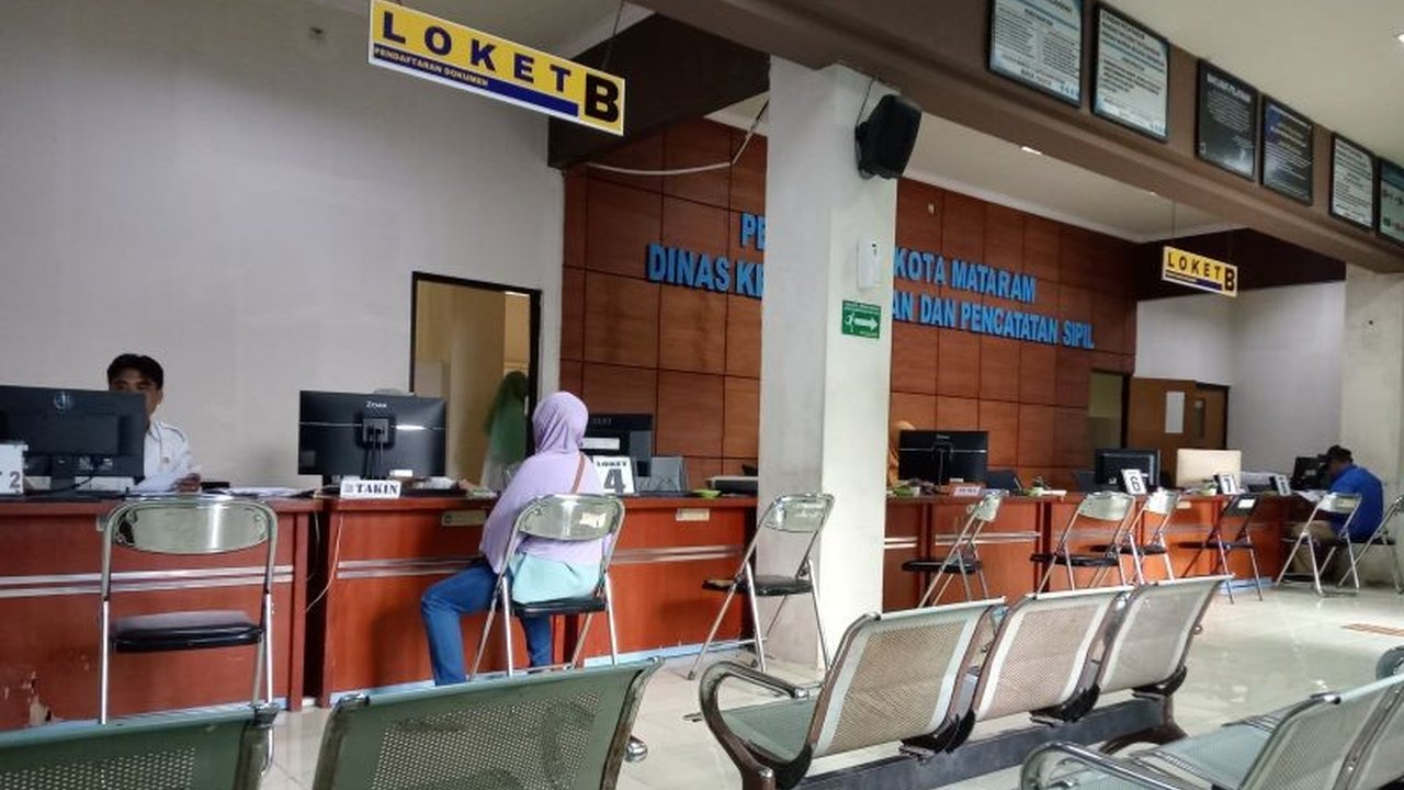 Layanan Dukcapil Mataram Tetap Prima Selama Libur Lebaran 2025