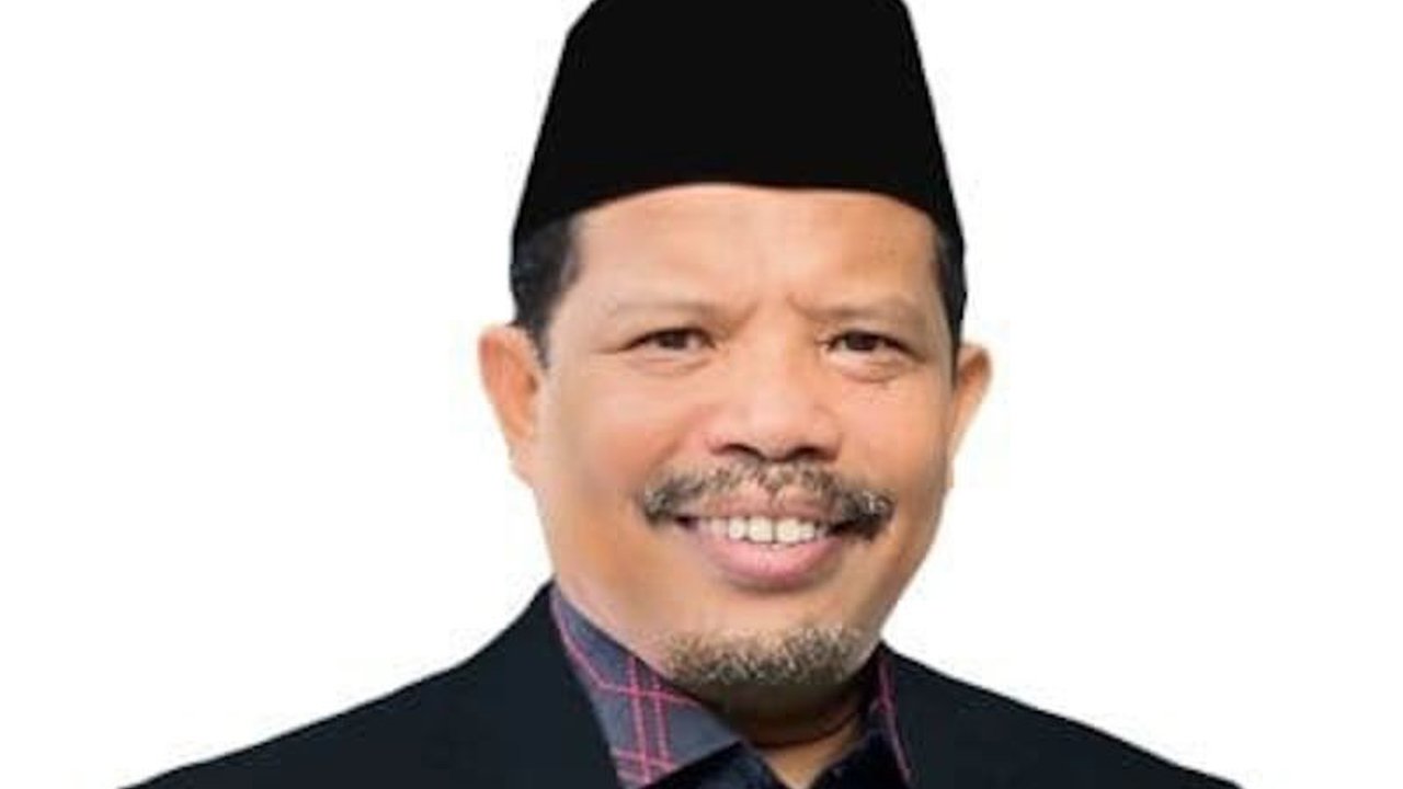 PKS mengajak seluruh elemen bangsa untuk menjadikan Idul Fitri sebagai momentum membangun Indonesia yang lebih berakhlak, jujur, dan adil, berdasarkan nilai-nilai yang dipetik selama Ramadhan.