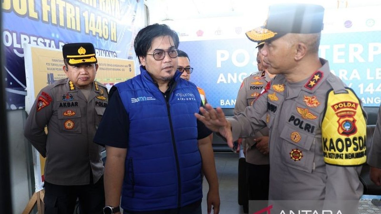 Kapolda Babel, Irjen Pol. Hendro Pandowo, memastikan keamanan dan ketertiban masyarakat (kamtibmas) di Kepulauan Bangka Belitung menjelang Idul Fitri 1446 H tetap kondusif berkat pengamanan ketat oleh 1.558 personel gabungan.
