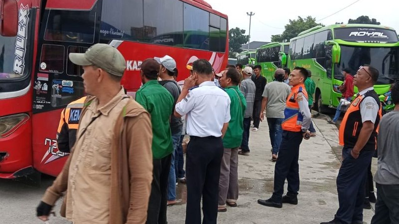 Terminal Rajabasa Bandarlampung terpantau landai pada H-1 Lebaran 2025, setelah terjadi puncak arus mudik pada 28-29 Maret 2025.