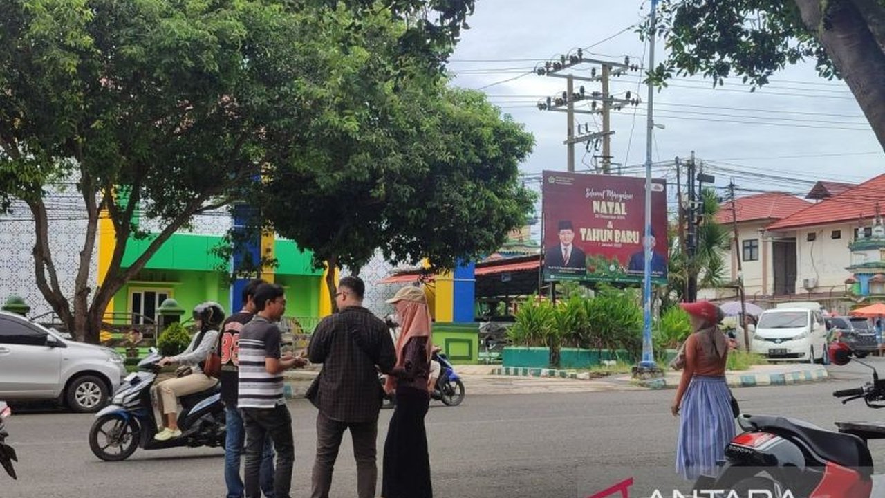 Polresta Bengkulu mengimbau masyarakat waspada peredaran uang palsu menjelang Lebaran, anjurkan penukaran uang di tempat resmi dan periksa keaslian uang dengan metode 3D.