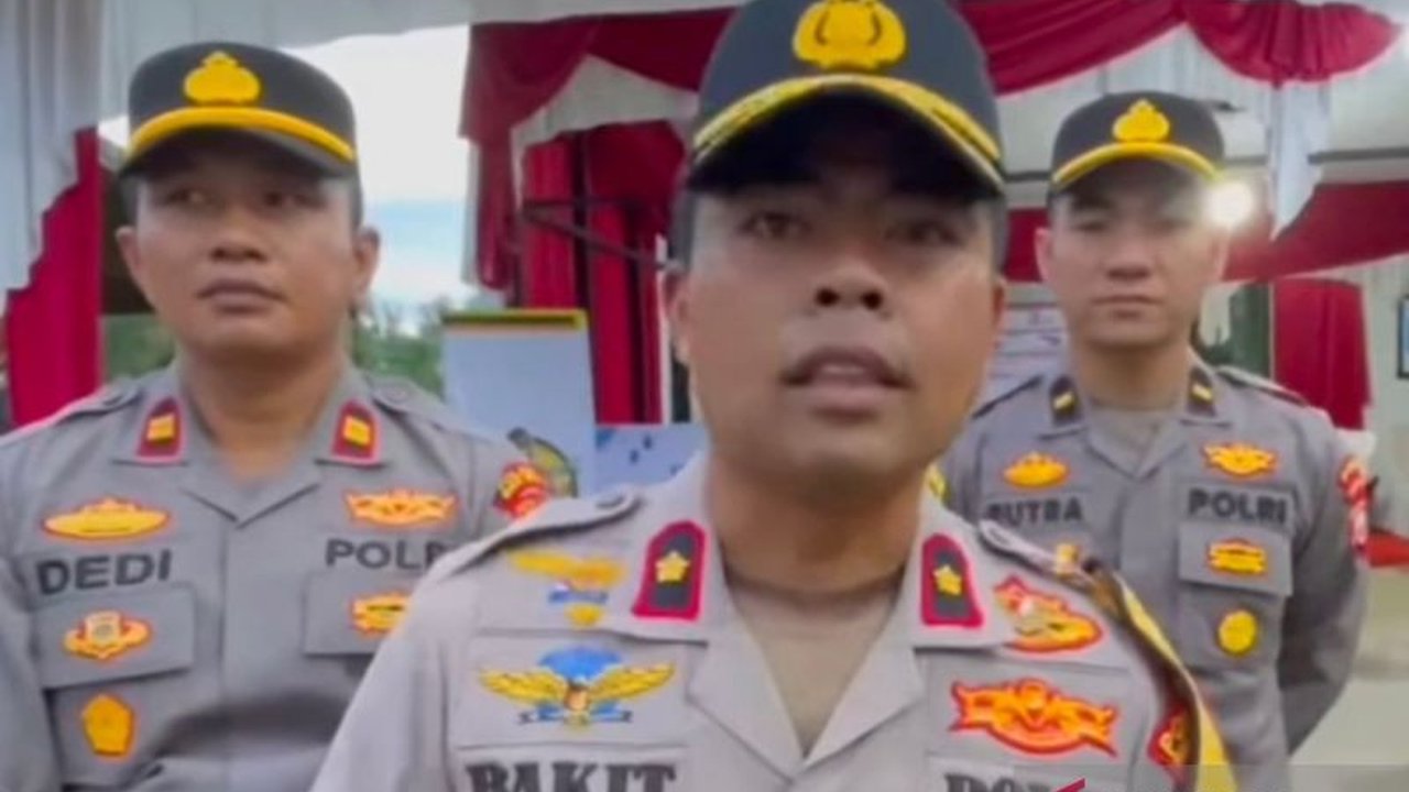 Polres Mukomuko, Bengkulu, menyelidiki laporan dugaan pungutan liar (pungli) oleh oknum kepala desa di Kecamatan Air Dikit yang meminta THR kepada pemilik kebun sawit; penyelidikan akan berlanjut setelah Lebaran.