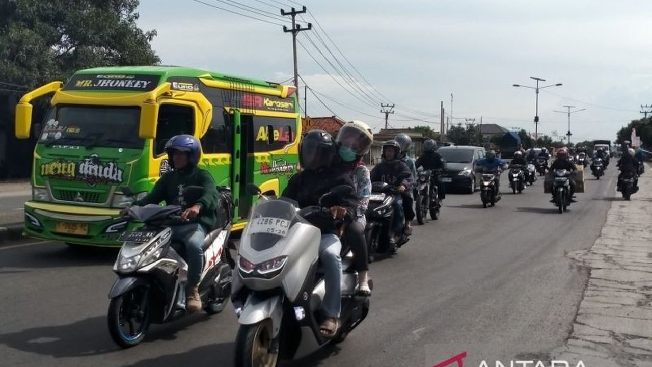 37.915 Kendaraan Lintasi Pantura Indramayu H-1 Lebaran, Puncak Arus Mudik Telah Berlalu