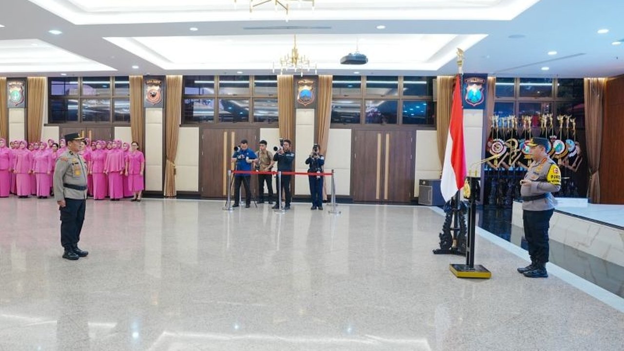 Kapolri Jenderal Listyo Sigit Prabowo memimpin upacara kenaikan pangkat 38 Perwira Tinggi (Pati) Polri, sebagai bentuk penghargaan atas kinerja dan motivasi bagi seluruh anggota.