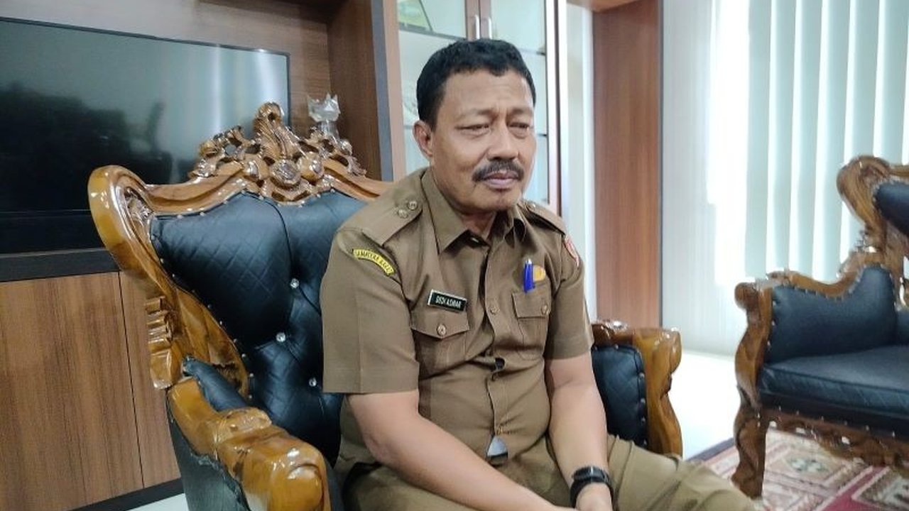 Pemerintah Kabupaten Agam, Sumatera Barat, optimistis akan kedatangan 150 ribu wisatawan selama libur Lebaran 2025, meningkat dari tahun sebelumnya, berkat perantau yang pulang kampung dan peningkatan fasilitas objek wisata.