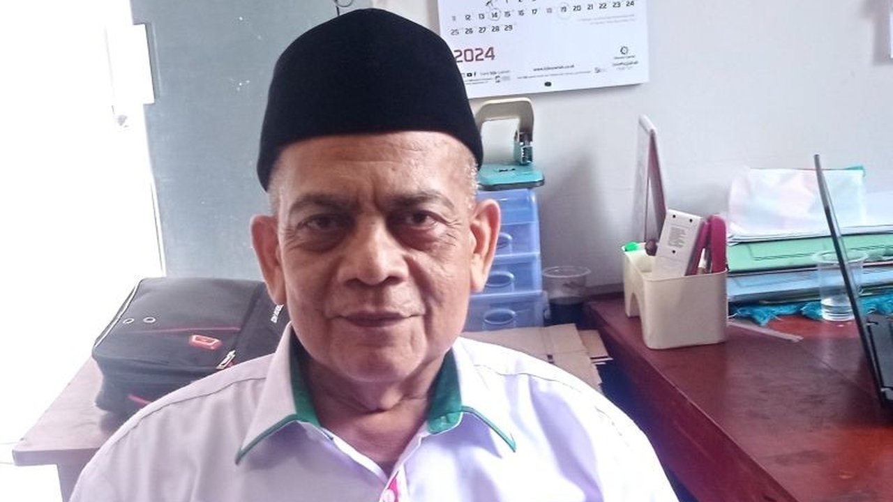 Majelis Ulama Indonesia (MUI) Kabupaten Lebak mengajak masyarakat merayakan Idul Fitri 1446 H dengan sederhana, mengutamakan nilai-nilai keimanan dan ketaqwaan, serta berbagi rezeki kepada yang membutuhkan.