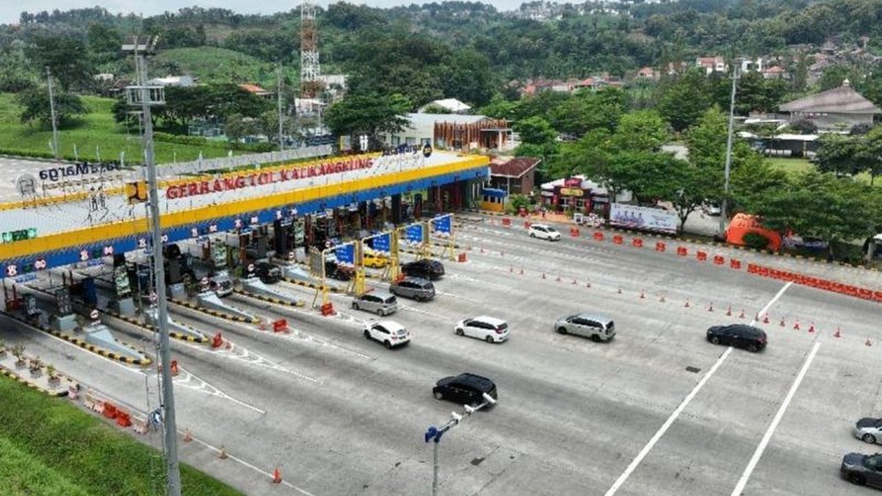 Lonjakan signifikan kendaraan menuju Jawa Tengah dan Jawa Timur tercatat pada H-10 hingga H-2 Lebaran 2025 melalui jalan tol Trans Jawa, mencapai 605.228 kendaraan.