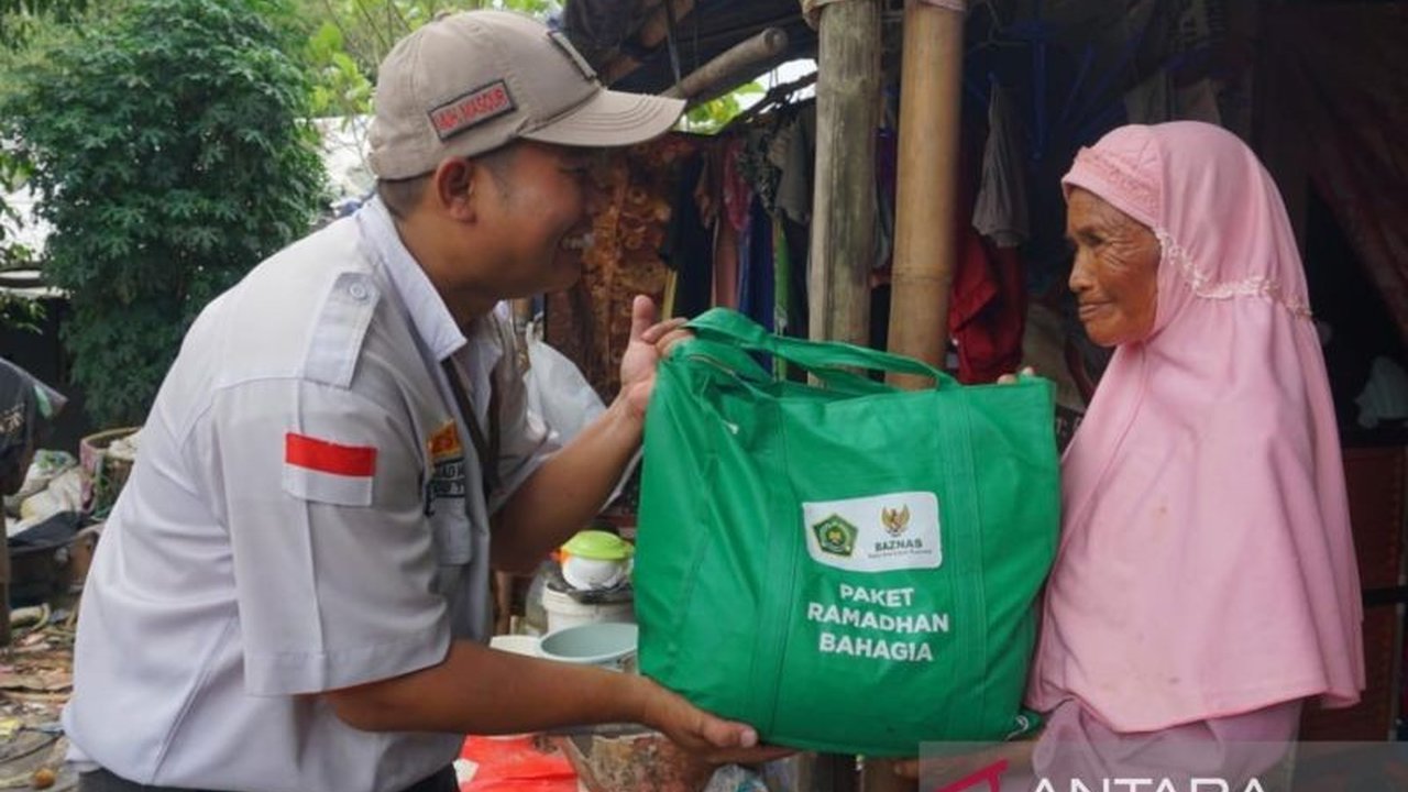Baznas Bagikan 50.000 Paket Bantuan Ramadan untuk Mustahik di Seluruh Indonesia