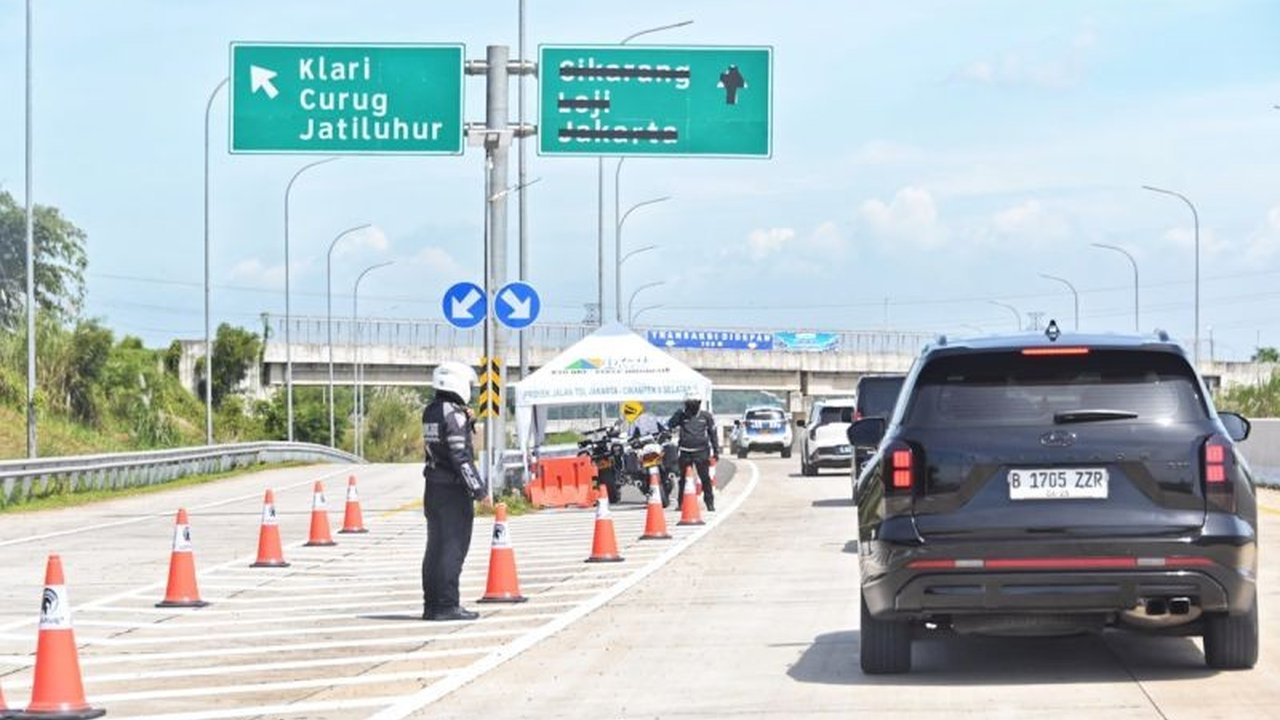 Menteri Perhubungan resmi menutup pelaksanaan one way nasional arus mudik Lebaran 2025, dengan apresiasi atas kelancaran dan kesuksesan penyelenggaraan yang melibatkan berbagai pihak.