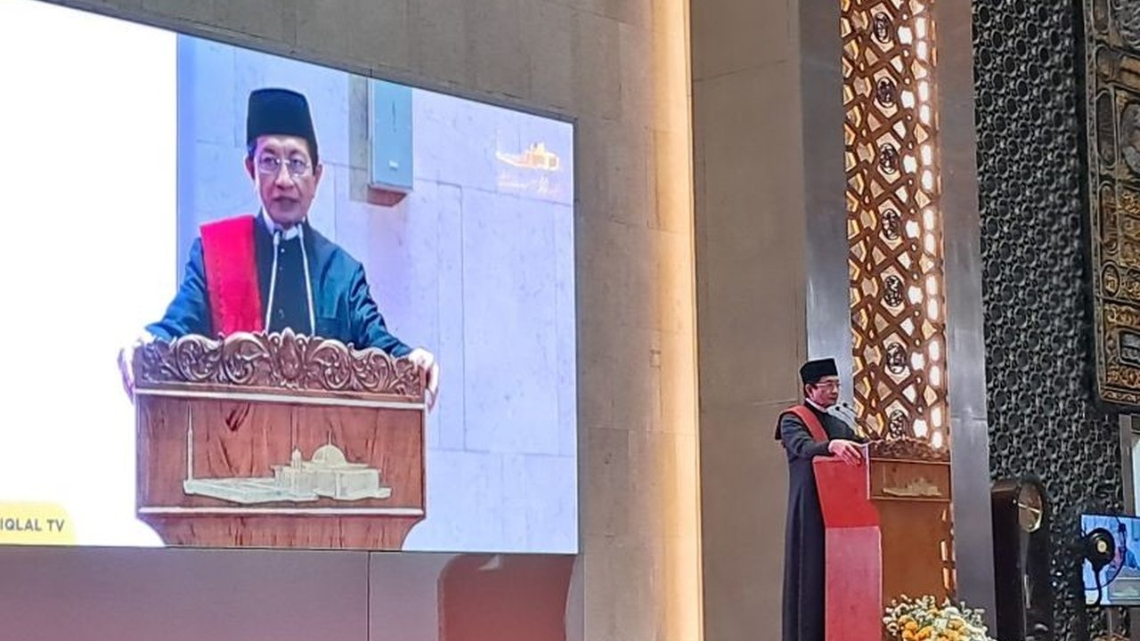 Menteri Agama Nasaruddin Umar memimpin Gema Takbir Akbar Idul Fitri 1446 H di Masjid Istiqlal, Jakarta, yang dihadiri ribuan jamaah dan disiarkan secara daring ke seluruh dunia.