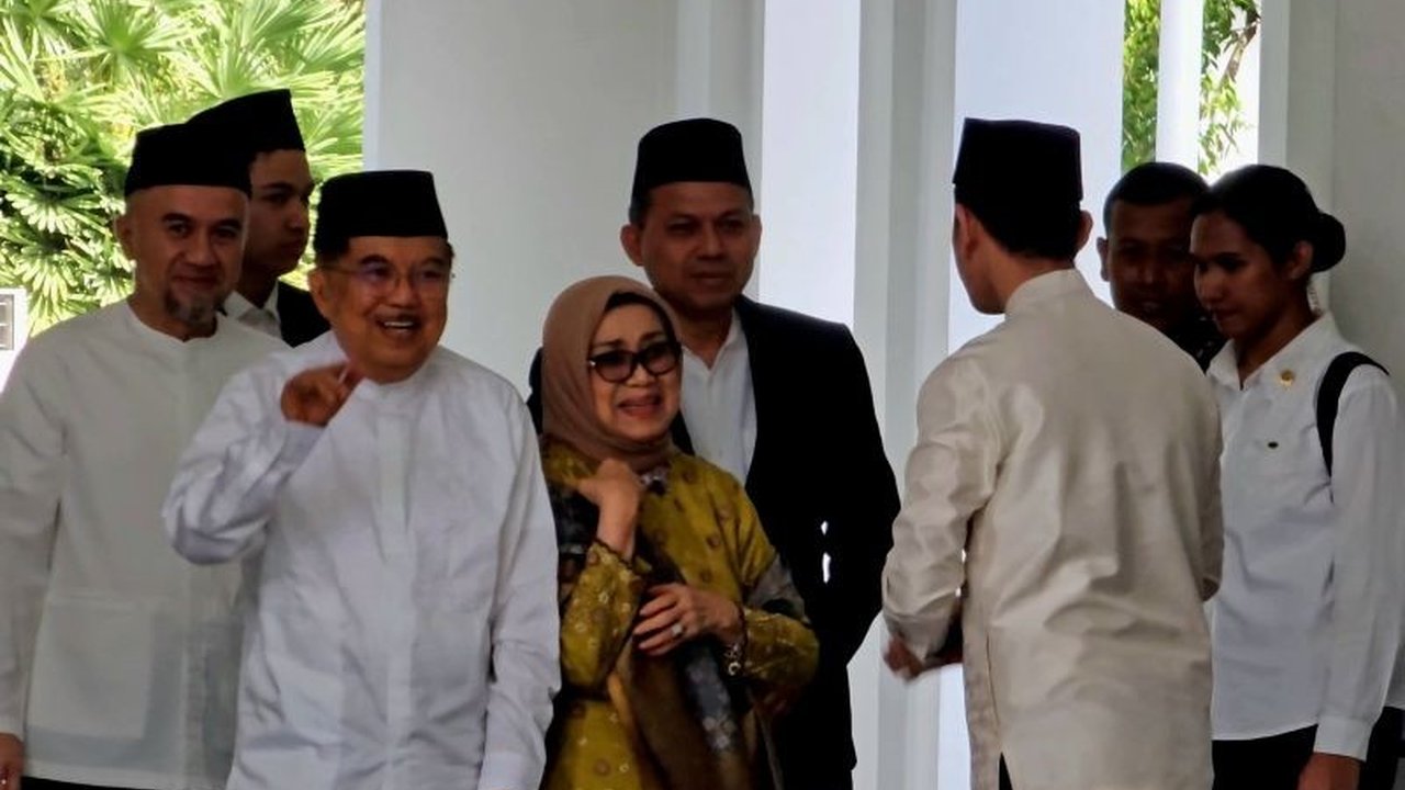 Mantan Presiden SBY dan mantan Wakil Presiden JK turut hadir dalam acara halalbihalal Idul Fitri 1446 H di Istana Merdeka, bersama Presiden Prabowo dan pejabat lainnya.