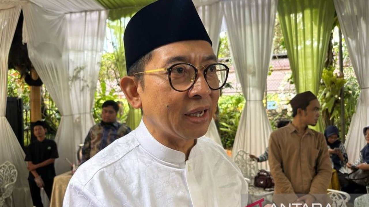 Menteri Kebudayaan Fadli Zon menyebut tradisi mudik dan silaturahmi Lebaran sebagai keunikan budaya Indonesia yang perlu dipertahankan karena mempererat hubungan antar keluarga dan masyarakat.