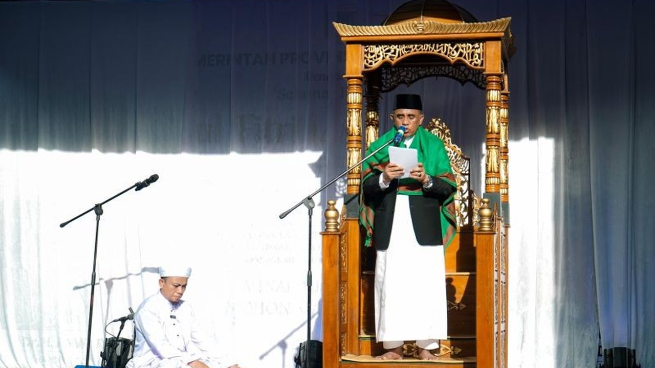 Gubernur Sulawesi Tengah, Anwar Hafid, menekankan pentingnya keberanian yang dilandasi ilmu dan tauhid dalam pidato Idul Fitri 1444 H, menyerukan persatuan dan berbagi kebahagiaan.