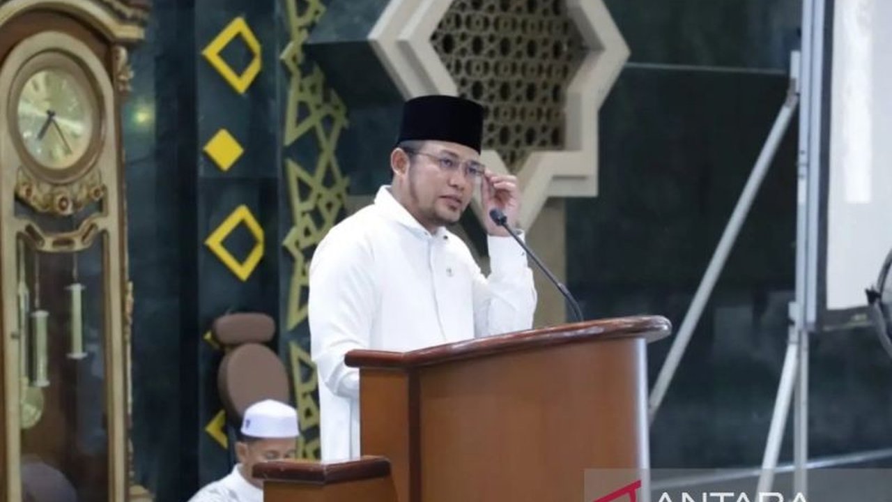 Gubernur Kaltim, Rudy Mas'ud, memberikan tiga hadiah Lebaran kepada masyarakat: pemutihan pajak kendaraan, gratis retribusi UMKM, dan gratis masuk objek wisata milik Pemprov Kaltim.
