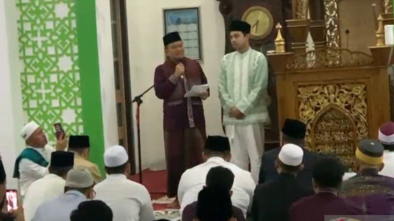 Wali Kota Jambi, Maulana, menekankan pentingnya kesadaran kolektif dari pemerintah, pelaku usaha, dan masyarakat untuk mengatasi masalah banjir yang kembali melanda sejumlah kawasan di Kota Jambi saat Idul Fitri.