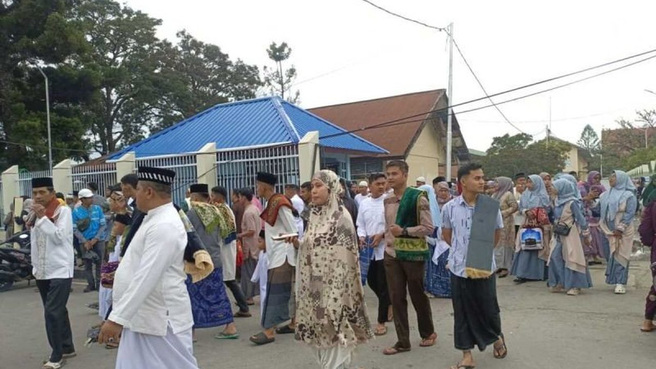 Panitia Hari Besar Islam (PHBI) Jayawijaya laporkan 21 masjid melaksanakan Shalat Idul Fitri 1446 H, dengan harapan memperkuat ketaqwaan dan persaudaraan umat Muslim.