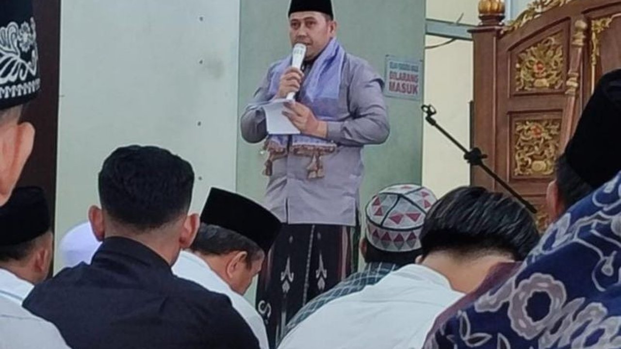 Bupati Merangin, M. Syukur, meminta masyarakat Merangin untuk tidak mudah terpecah belah dan menjaga persatuan, serta berperan aktif membangun daerah.