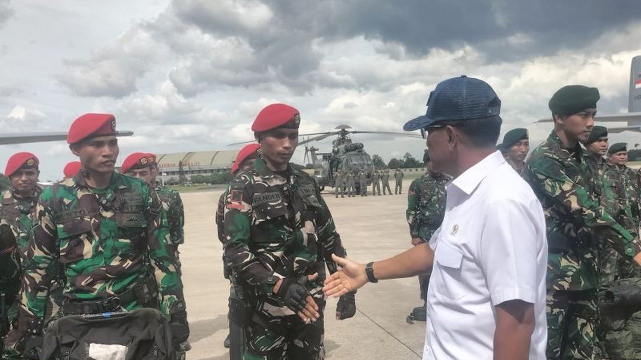 Wakil Menteri Pertahanan memastikan misi kemanusiaan TNI membantu korban gempa di Myanmar tetap berjalan meskipun konflik sedang terjadi, dengan pengiriman personel pengamanan dan koordinasi internasional.