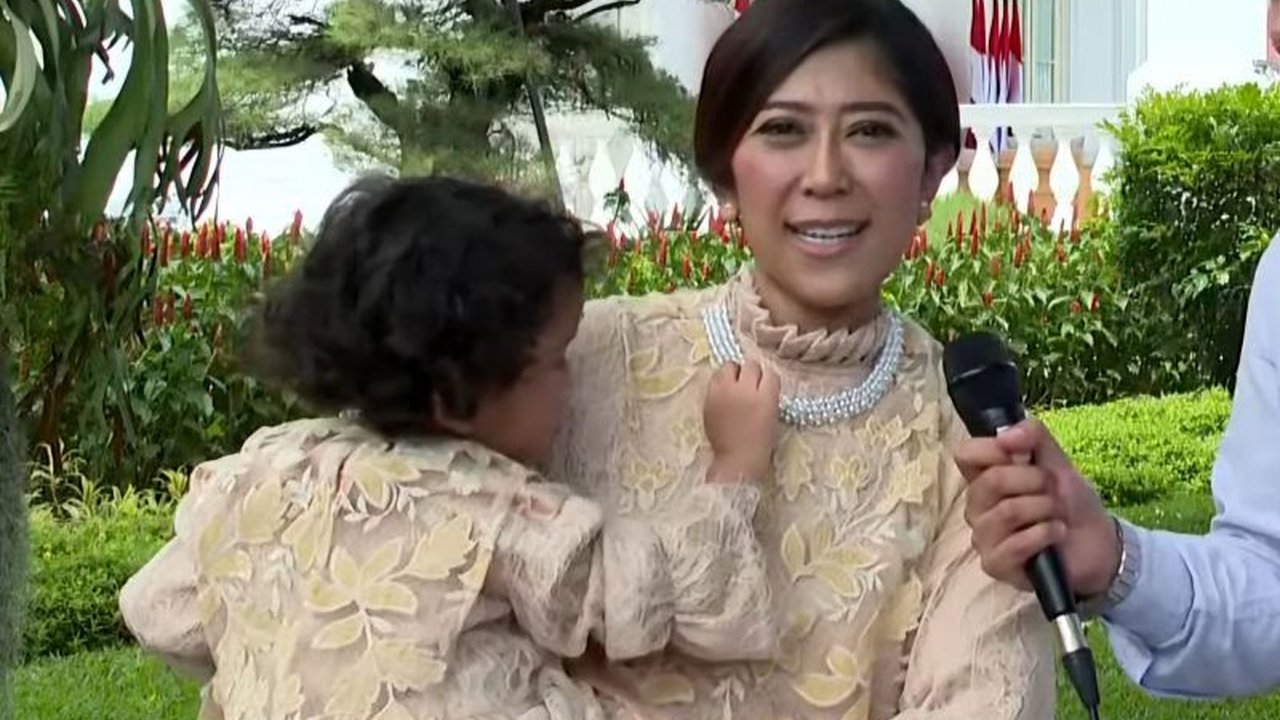 Menteri Kominfo dan Wakil Menteri Pariwisata menyampaikan harapan mereka untuk masyarakat Indonesia di Idul Fitri 1446 H, menekankan pelayanan yang lebih baik dan pariwisata yang berkelanjutan.