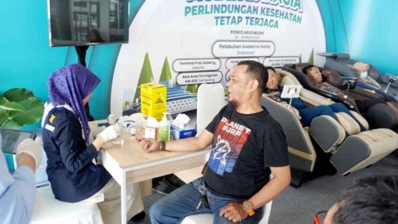 BNI hadirkan layanan cek kesehatan gratis di Posko Mudik Parepare, kolaborasi dengan Pelindo dan Bulog untuk kenyamanan pemudik selama perjalanan mudik Lebaran 2025.