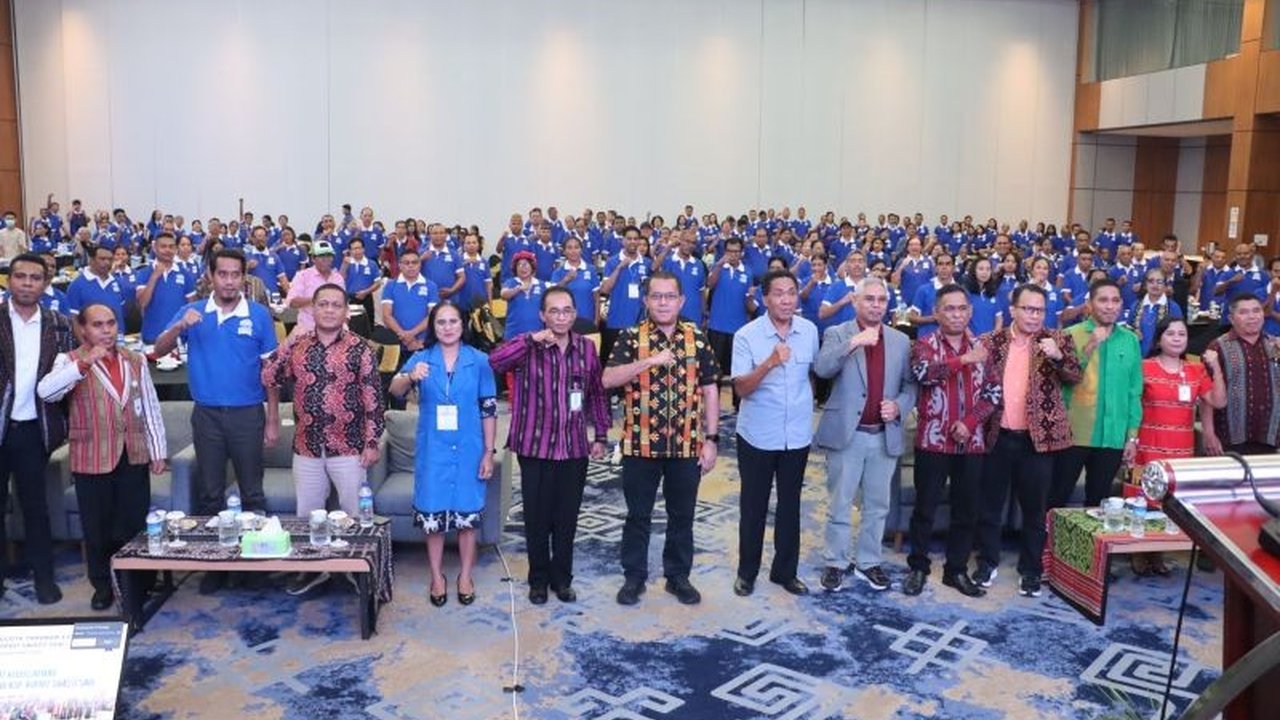 Gubernur NTT, Melkiades Laka Lena, mengajak Kopdit Swasti Sari dan Koperasi Desa Merah Putih untuk bersinergi dalam pengembangan ekonomi masyarakat NTT, demi terciptanya transparansi dan akuntabilitas.