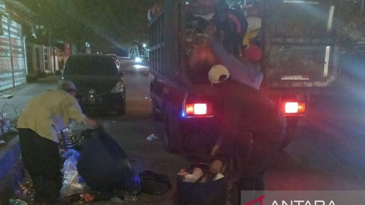 Ratusan Petugas Kebersihan Cianjur Jaga Kebersihan Lebaran, Angkut 216 Ton Sampah
