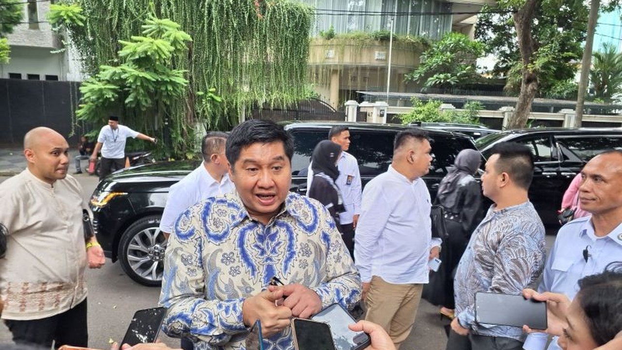 Pemerintah meluncurkan program rumah subsidi untuk para pahlawan negeri, termasuk 30.000 unit untuk tenaga kesehatan, 20.000 untuk guru, 20.000 untuk nelayan, dan 1.000 untuk wartawan.