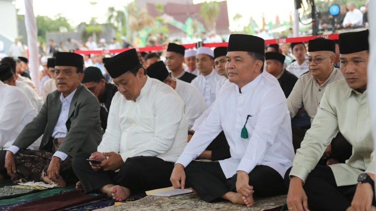 Gubernur Kalimantan Tengah, Agustiar Sabran, mengajak seluruh masyarakat Kalteng untuk mempererat persaudaraan dan menjaga kerukunan di Hari Raya Idul Fitri 1446 H, menjadikan momentum Lebaran sebagai sarana memperkokoh persatuan.