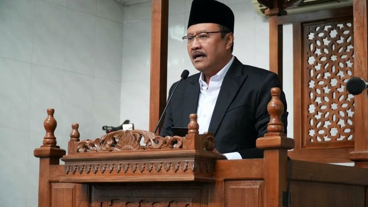 Menteri Sosial Saifullah Yusuf menyampaikan salam dan doa untuk Presiden Prabowo Subianto saat shalat Idul Fitri di Masjid Al Khairat, Jakarta, sembari memastikan layanan Kemensos tetap berjalan selama libur Lebaran.