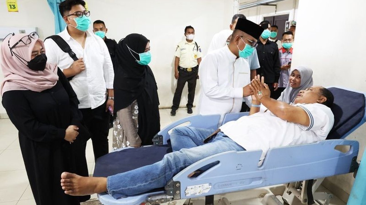 Gubernur Banten dan Ketua TP-PKK memberikan semangat dan apresiasi kepada tenaga kesehatan RSUD Banten yang tetap bertugas melayani pasien selama Idul Fitri 1446 H, serta menjanjikan peresmian RSUD di Cilograng dan Labuan.