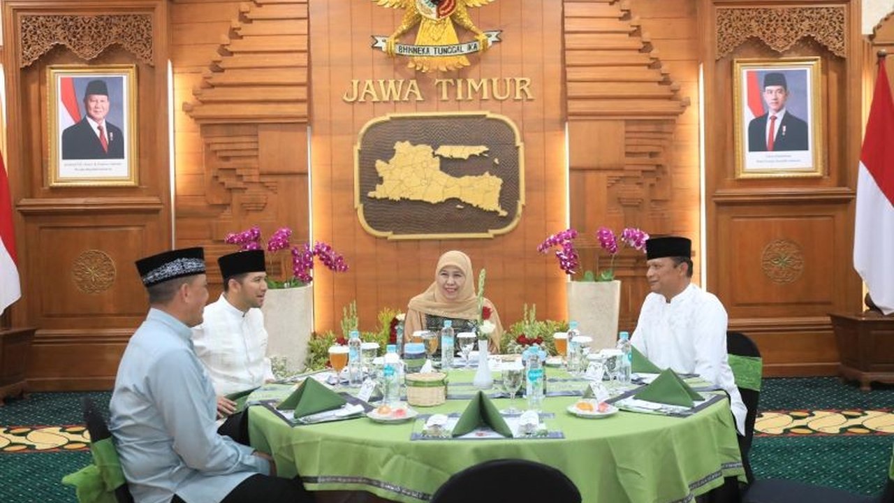 Gubernur Khofifah Indar Parawansa menekankan pentingnya sinergitas Forkopimda Jatim sebagai kunci utama terciptanya ketentraman dan keamanan masyarakat Jawa Timur.