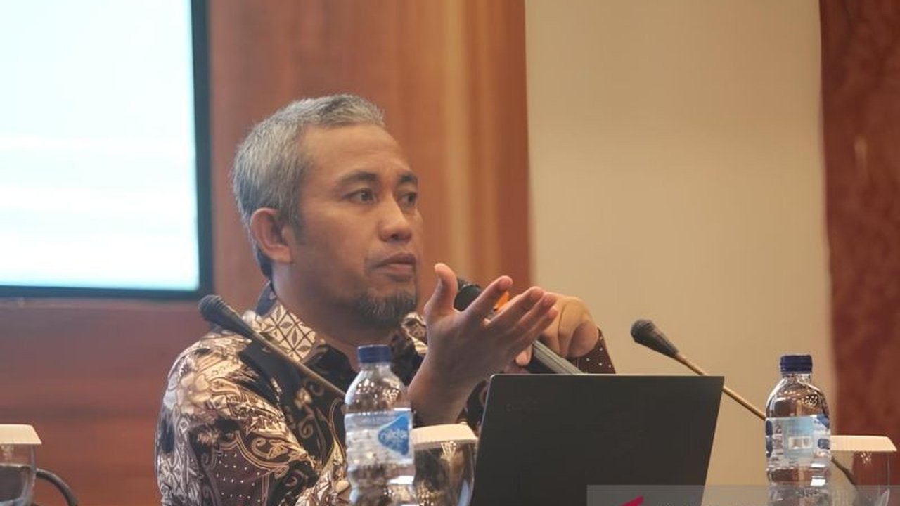 Sekretaris Rektor I UMMAT mempertanyakan profesionalisme Pemkab Dompu dalam membentuk TPPD dengan gaji tinggi di tengah efisiensi anggaran dan tuntutan pengangkatan CASN serta PPPK.