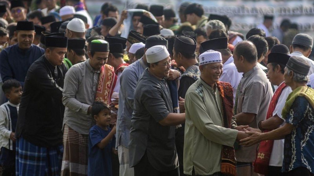 Lebaran 2025 diharapkan menjadi momentum rekonsiliasi nasional, menyatukan kembali masyarakat Indonesia yang terpolarisasi pasca Pemilu 2024 melalui silaturahmi dan dialog.