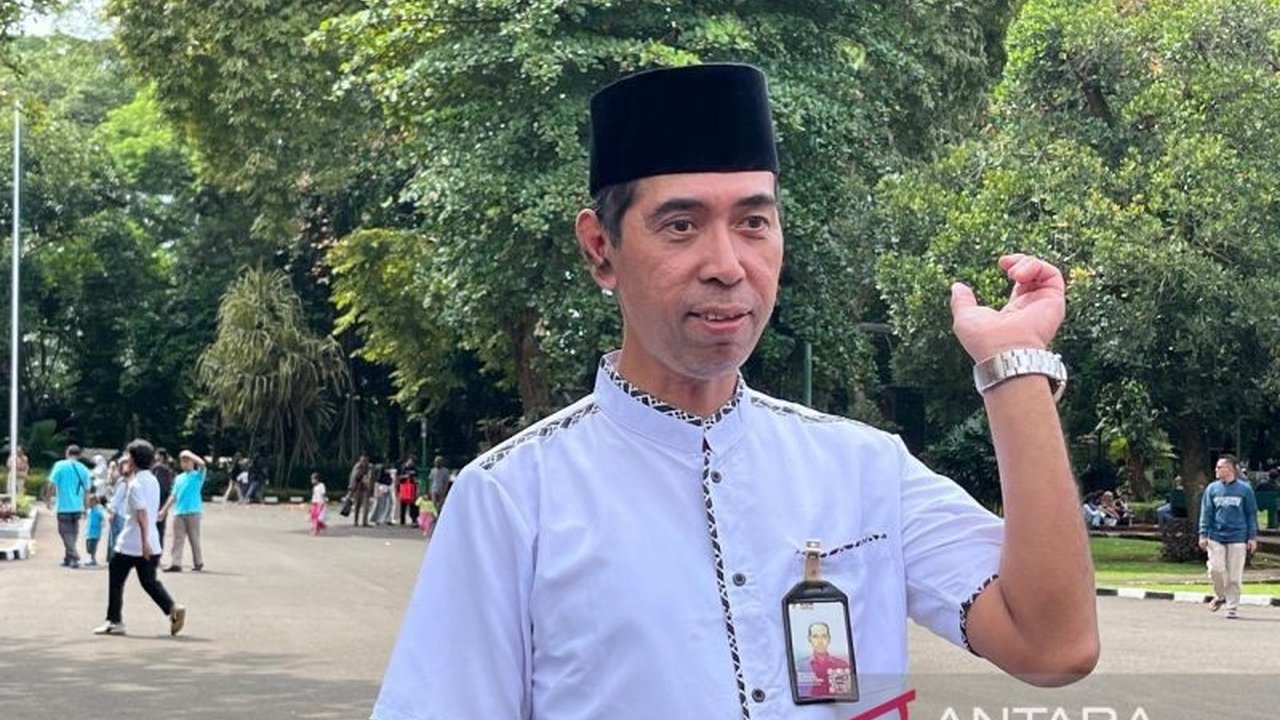 Taman Margasatwa Ragunan dipadati hampir 9.000 pengunjung di hari pertama Lebaran, dengan prediksi puncak hingga 80.000 pengunjung selama periode liburan.
