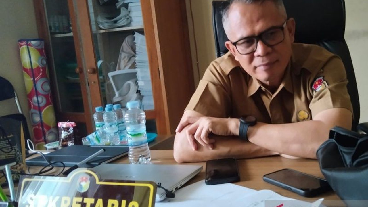 Pemerintah Kabupaten Mukomuko, Bengkulu, mengalokasikan Rp11 miliar untuk jaminan kesehatan gratis bagi 20.000 warga tidak mampu pada tahun 2025, sebagai upaya mencapai Universal Health Coverage (UHC).