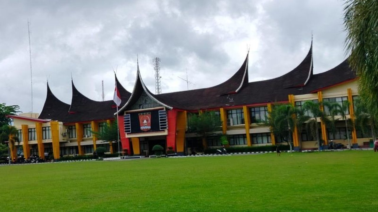 Pemerintah Kabupaten Agam membuka layanan UGD 24 jam di seluruh puskesmas selama libur Lebaran 2025 untuk memastikan pelayanan kesehatan maksimal bagi masyarakat, khususnya pemudik.