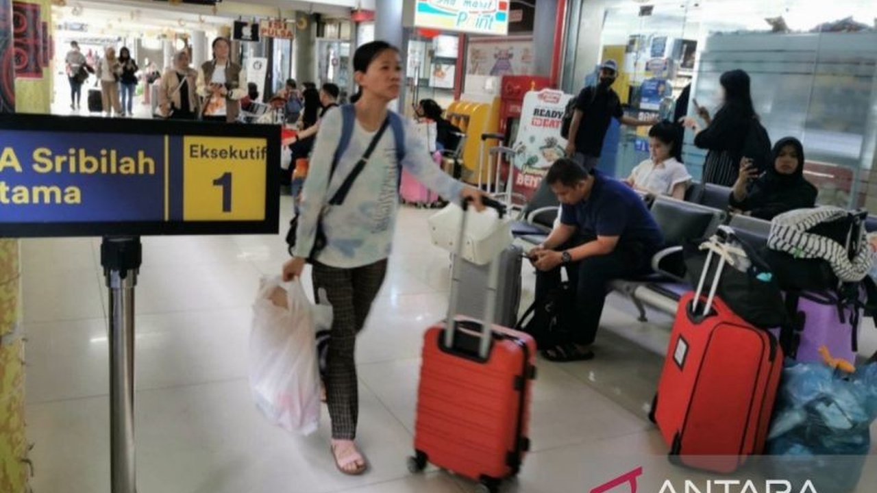 KAI Layani Hampir 10.000 Penumpang di Sumut pada Hari Pertama Lebaran 2025