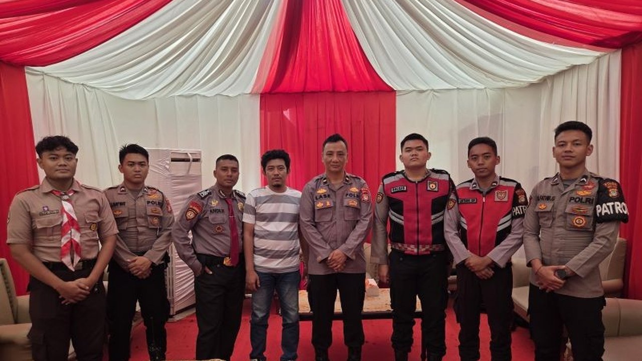 Pospam Stasiun Pasar Senen mengerahkan 80 personel gabungan untuk mengamankan arus balik Lebaran 2025, dengan lonjakan penumpang mencapai 102 persen di Stasiun Pasar Senen.