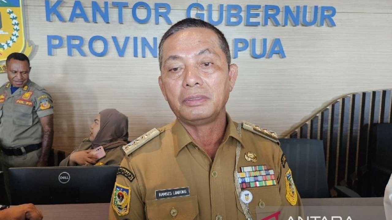 Gubernur Papua memastikan pelayanan kesehatan di rumah sakit tetap berjalan selama libur Lebaran 2025, masyarakat diimbau menjaga kesehatan dengan baik.