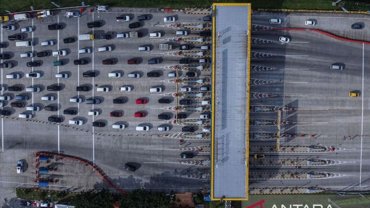 Kakorlantas Polri mencatat 1,9 juta kendaraan keluar Jakarta selama periode mudik Lebaran 2025, meningkat 25,5 persen dari hari normal dan puncaknya terjadi pada H-3 Lebaran.